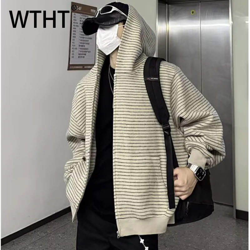 

WTHT Fashion Men's Striped Hooded Big Pockets Coats Trendy 2025 Winter American Style Zipper Long Sleeves Jackets Male 2A2583