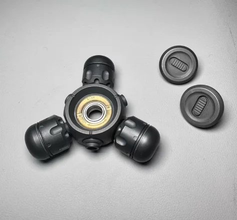 لعبة خشبية لتخفيف التوتر من ساكورا تايم سبيس بليت نيست ستانلس ستيل باللون الأسود غير اللامع EDC #5