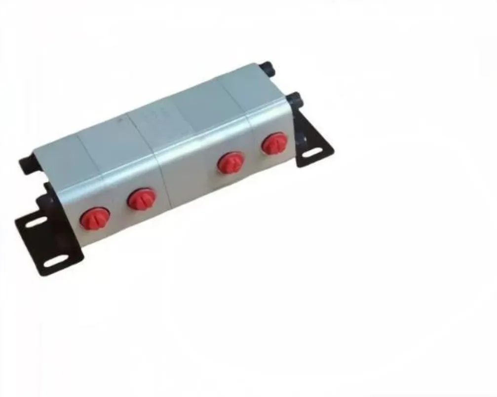 4 Sections Hydraulic Gear Flow Divider FMA-4R FMA-2R-2.1S FMA-4R-4.2S FMA-4R-8.8S 1PC