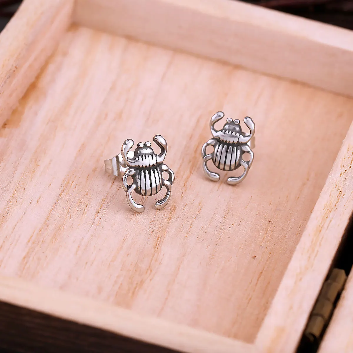 Punk Spider Animal Stud Earrings Men Women Stainless Steel Fashion Daily Earrings Vintage Hip Hop Gift Party Jewelry view 5