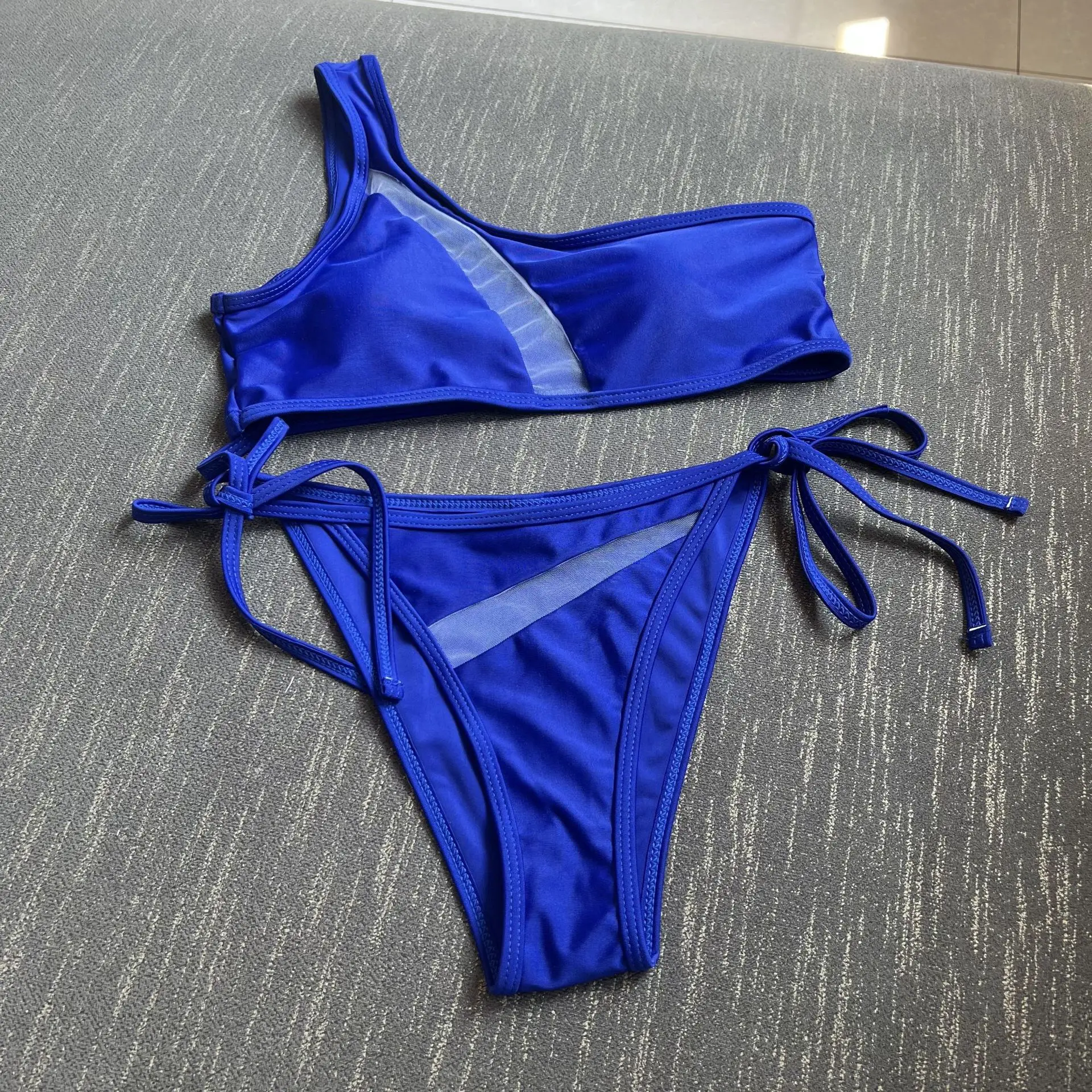 Conjuntos de bikinis sexys irregulares de un hombro, traje de baño hueco con perspectiva de dos piezas, traje de baño para mujer, trajes de playa
