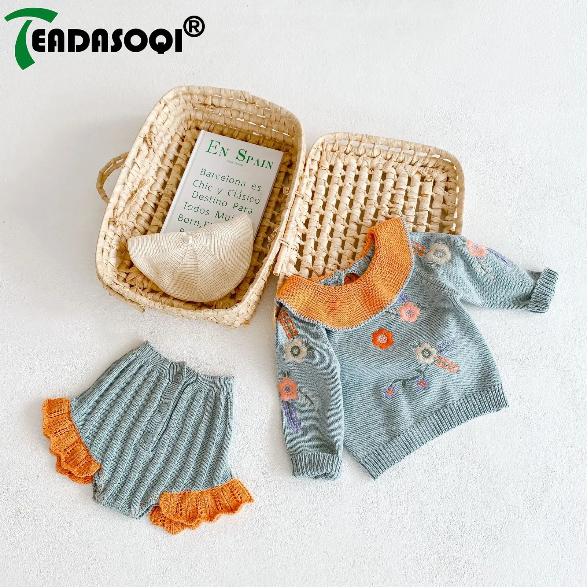 

2023 Autumn Winter Sweater + Shorts Newborn Clothing Set Infant Baby Girls Full Sleeve Embroidery Flower Ruffles Knitted Top