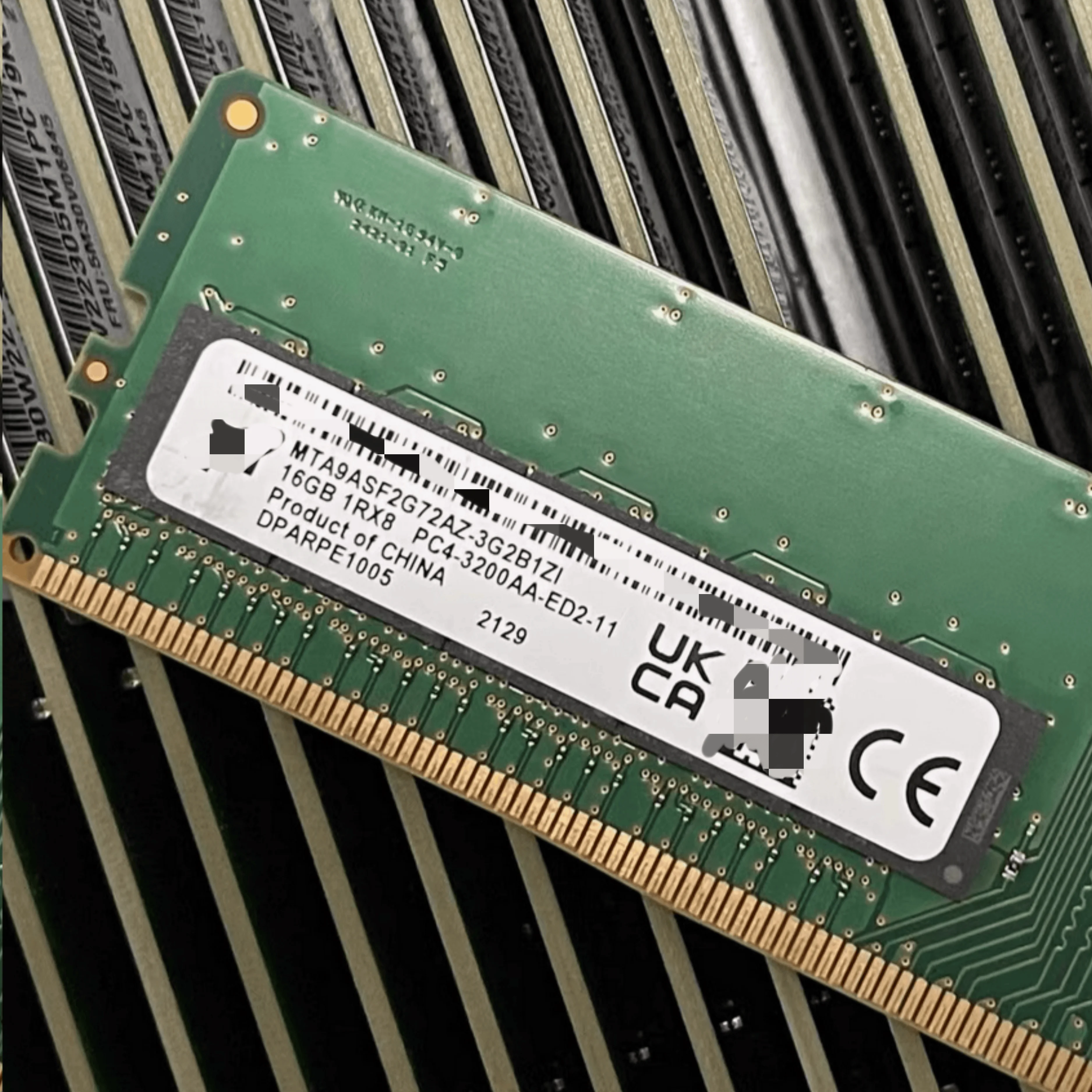 

MTA9ASF2G72AZ-3G2B1 16G 1RX8 PC4-3200 ECC DDR4