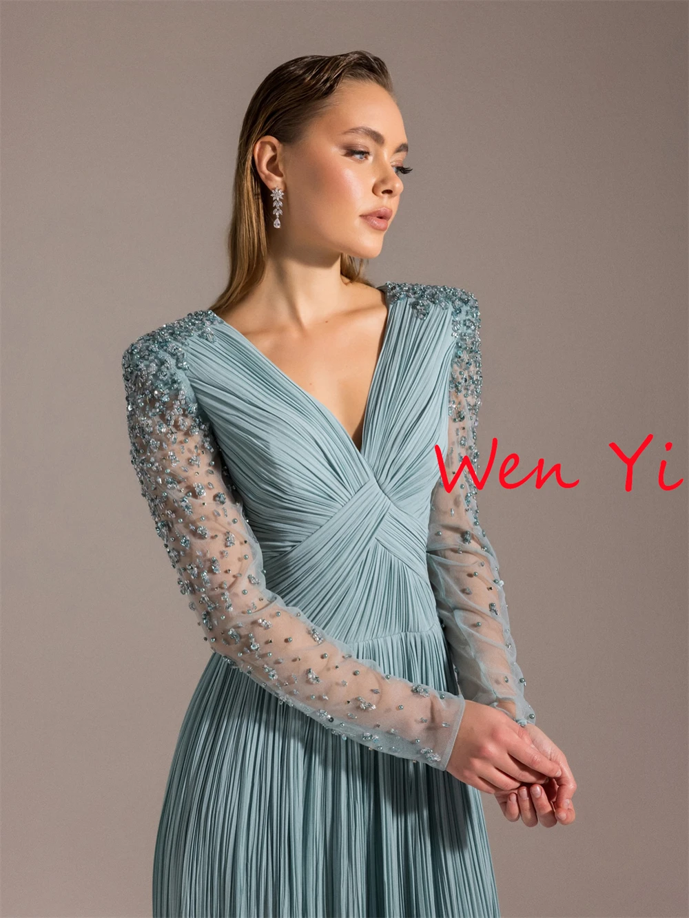 

Customized Elegant Chiffon Evening Dresses Fashion V-Neck Long Sleeves Celebrity Gowns Exquisite Sweep Train Party Gowns