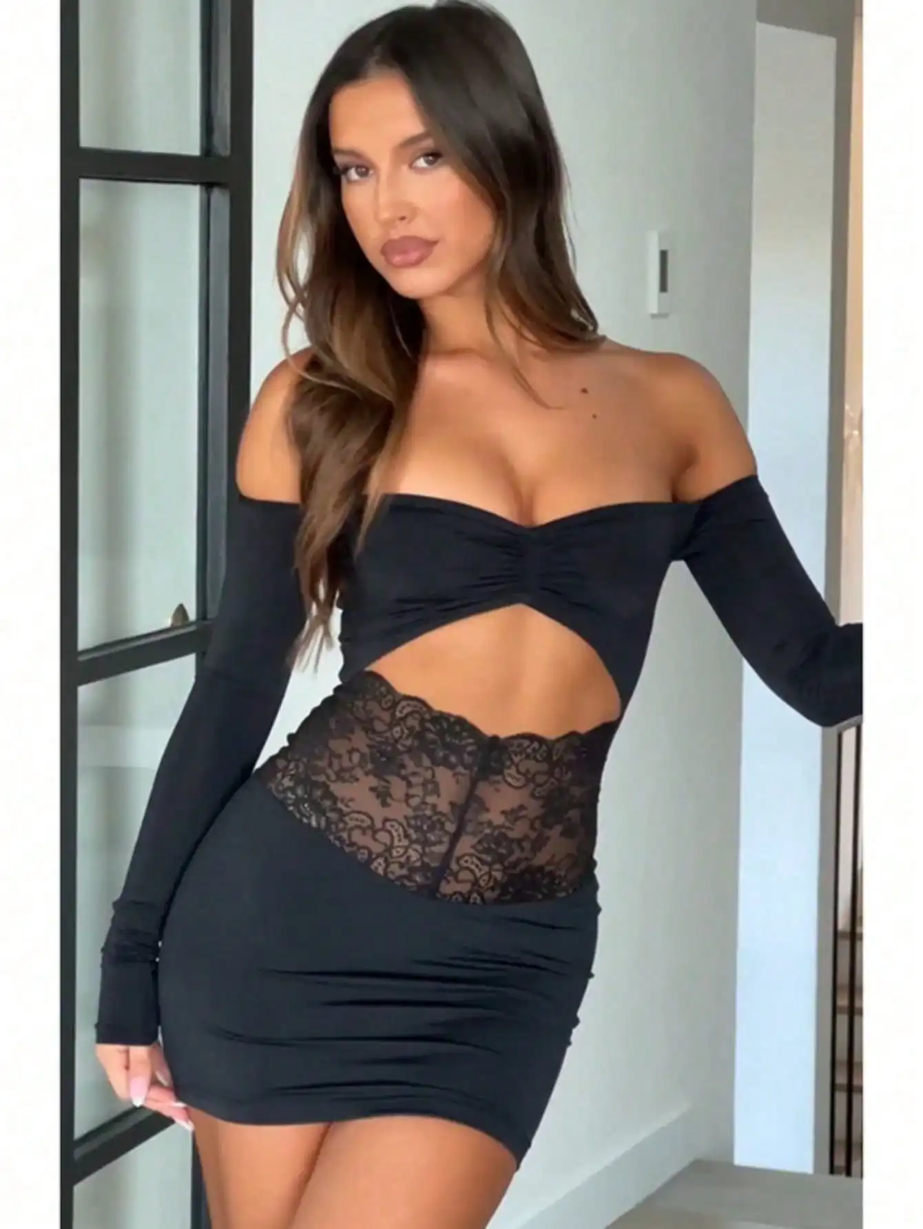 Partykleid: Neues schulterfreies Spitzen-Minikleid für den Herbst – sexy, figurbetontes, schmal geschnittenes Rock