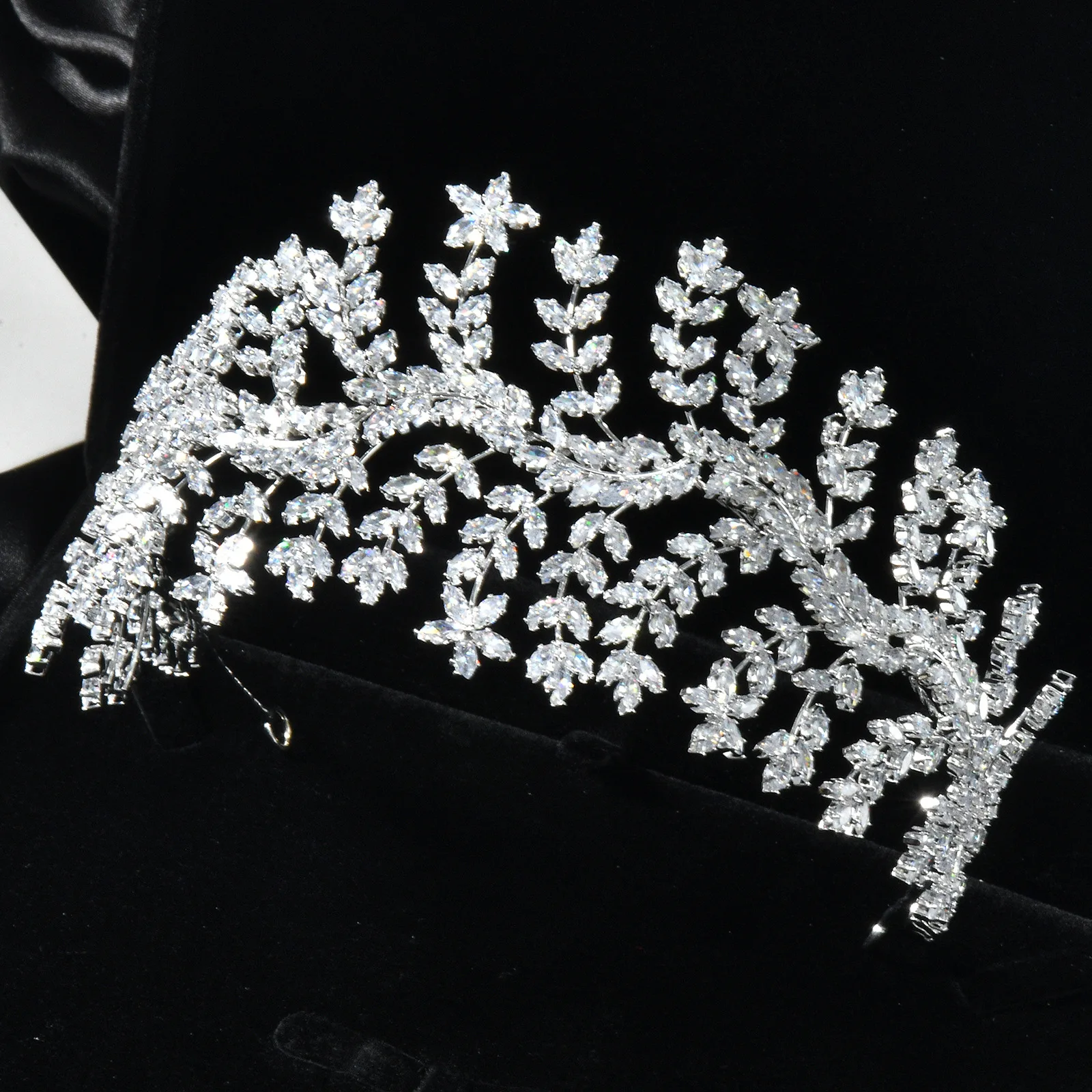 

Хрустальная свадебная тиара-ободок для волос, украшение для волос, аксессуары, роскошная свадебная заколка-диадема в виде листьев, головной убор для невесты на вечеринку