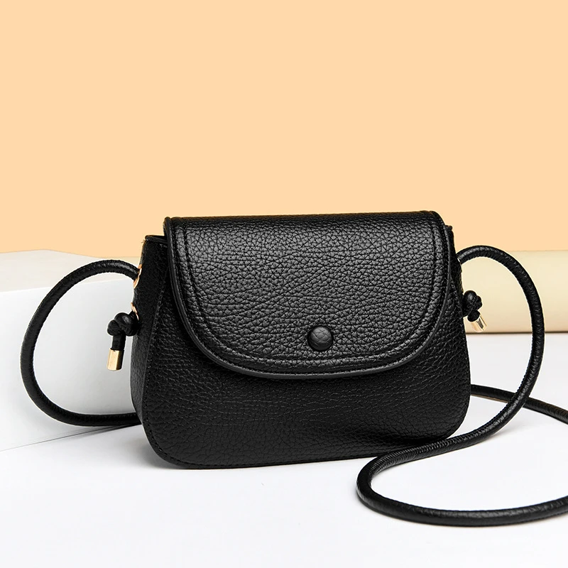 

Women's Bag2026New niche retro crossbody bag with a high-end feel, saddle bag, shoulder phone bag, small square bag