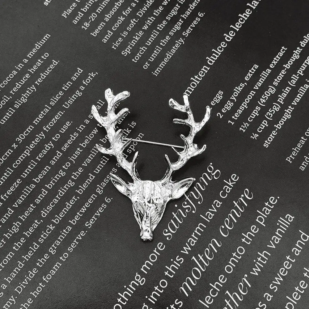 

Cute Animal Elk Head Brooch Lapel Pin Clothes Pins Christmas Badge Clothes Accessories Alloy Deer Metal Brooch Men