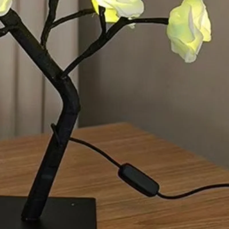 

Decorative LED Tree Lamp with USB Power Artificial Flower Night Light for Bedroom Living Room Wedding Romantic Gift
