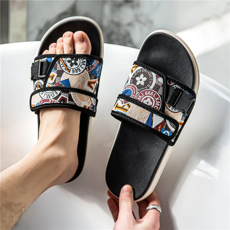 

Couple's Men's and Women's Lightweight Non-Slip SandalsMen Outerwear Beach SlippersSummer Breathable Season Comfortable Sneaker