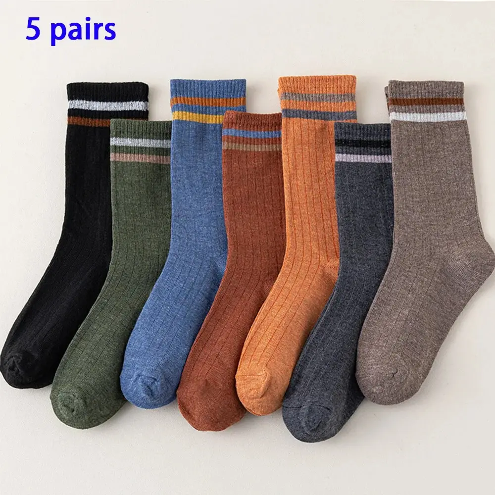 5 Pairs of Autumn and Winter MEN\'S Sports Socks with Long Sleeves for Casual Sweat Absorption, Breathability, and Comfort