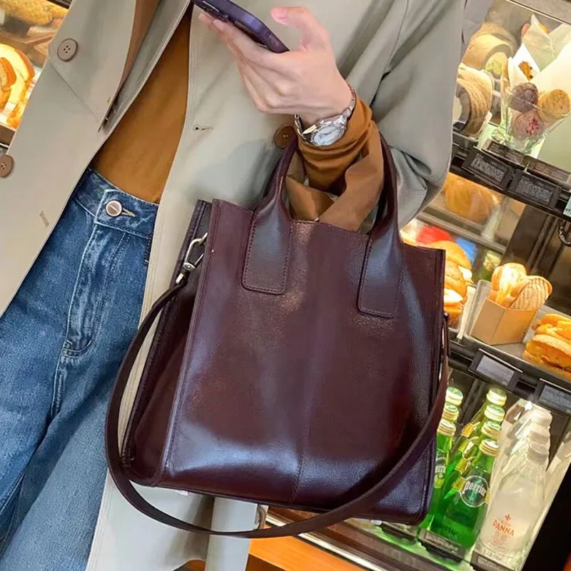 2025 New Large Capacity Genuine Leather Tote Bag Spring Summer Fashion Office Commuter Shoulder Crossbody Handbag Direct Sale