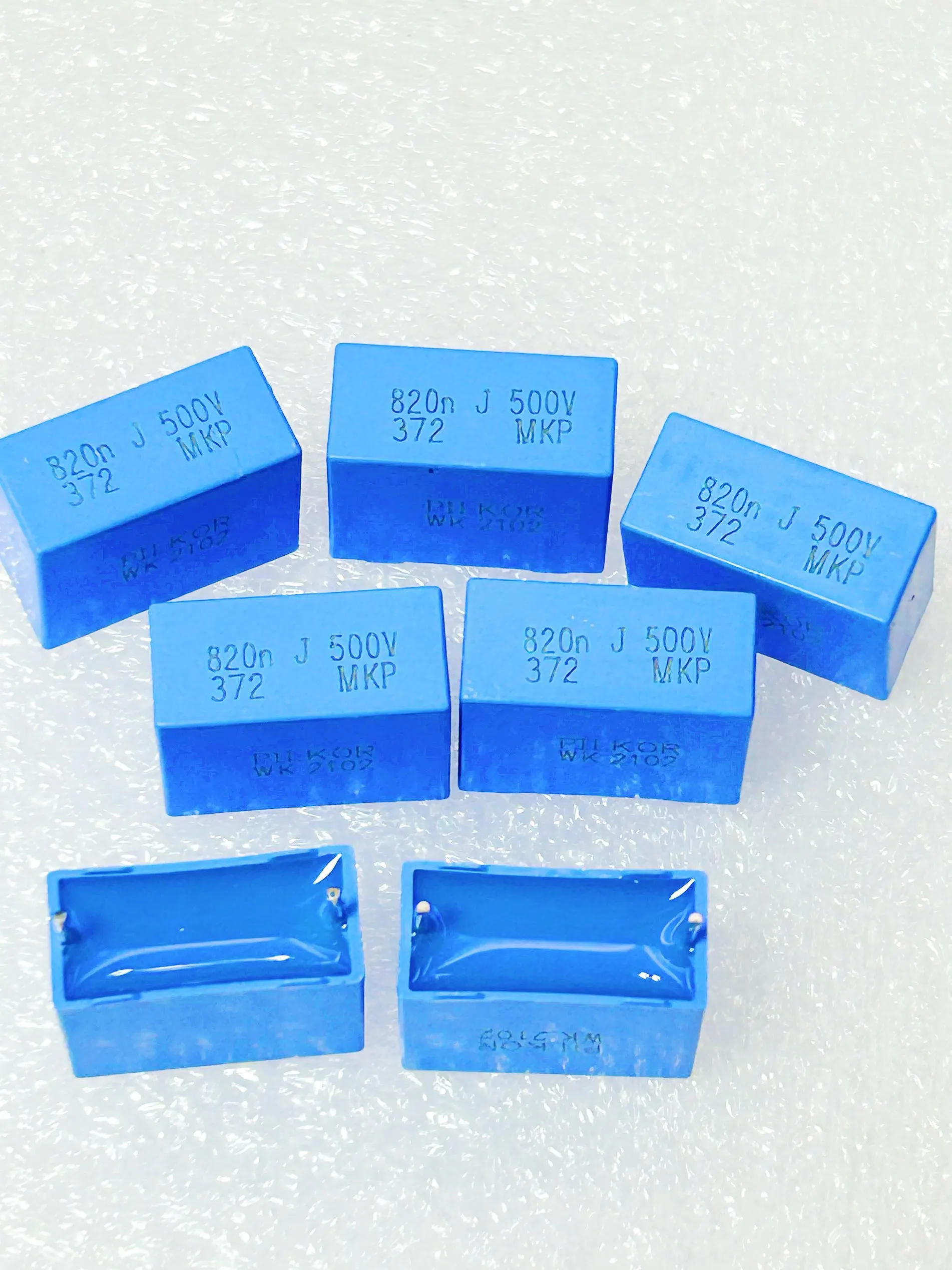 5 SZT.~50 SZT. Wysokiej jakości kondensator foliowy 824J 500V 0.82UF 820NF 500VDC P15MM MKP372