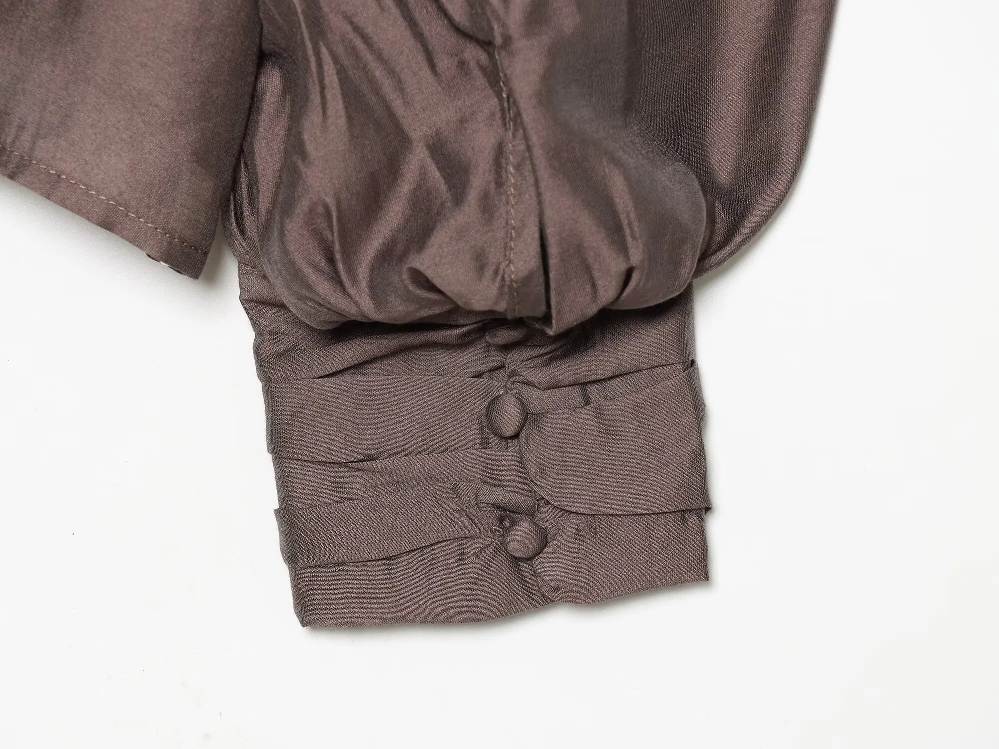 BSAY 2026 Französische Minimalistische Damen-Satinbluse mit Stehkragen, gerafftem Design, Laternenärmeln, lockerem Schnitt, glänzend, elegant, für Bürokleidung, Oberteil – Detail 27