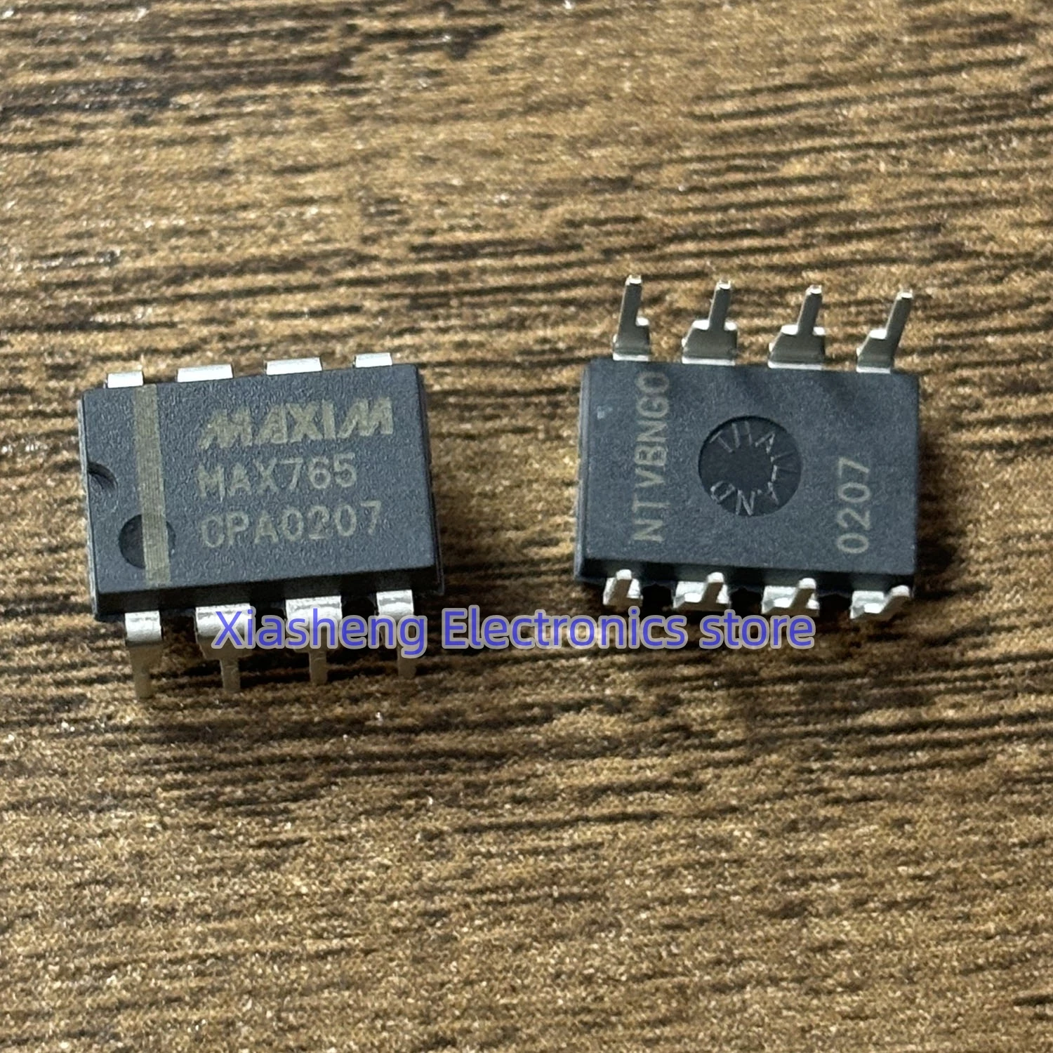 

New Original 2Pcs MAX765 MAX765CPA DIP-8 Switching Voltage Regulator IC Chip In Stock Integrated Circuit Good Quality