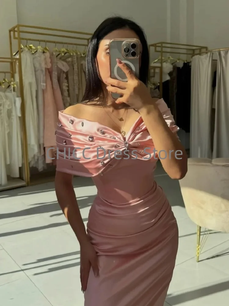 فساتين سهرة أنيقة قبالة الكتف بلا أكمام فستان حفلة موسيقية حورية البحر مع الديكور الطية القوس مخصص فساتين السهرة