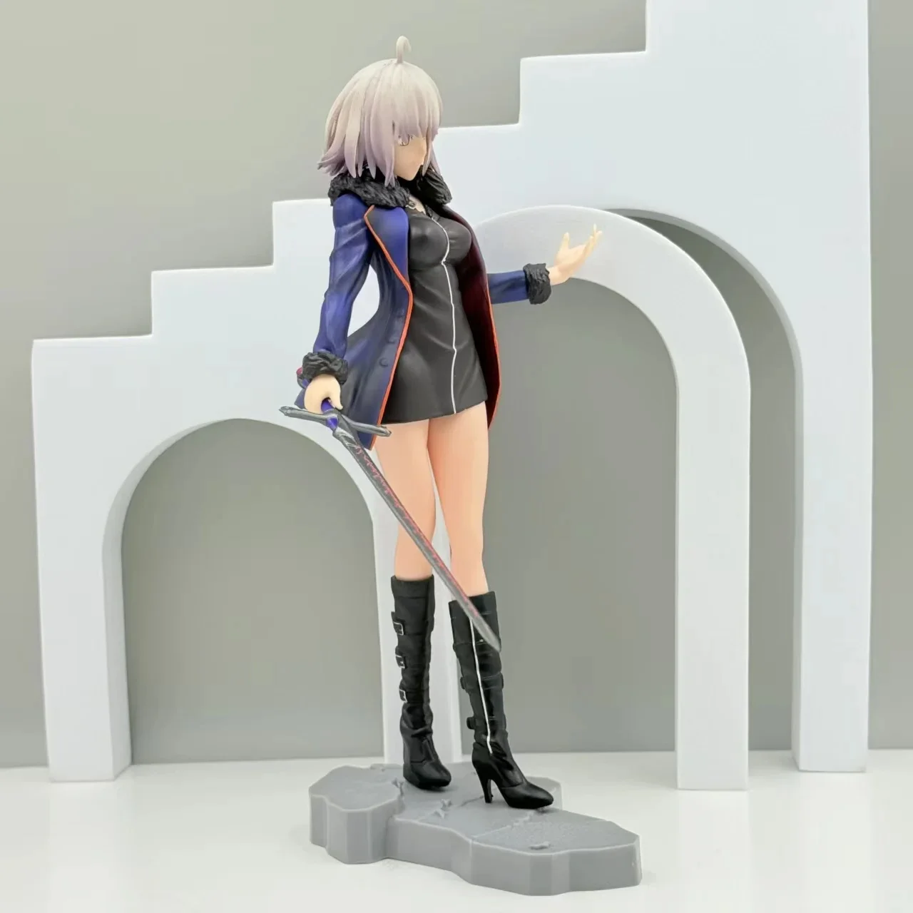 متوفر في المخزون الشكل فيجما ماكس مصنع مصير-الطلب الكبير المنتقم-جان أوف قوس ملابس كاجوال دمى الرسوم المتحركة نموذج ألعاب الزينة