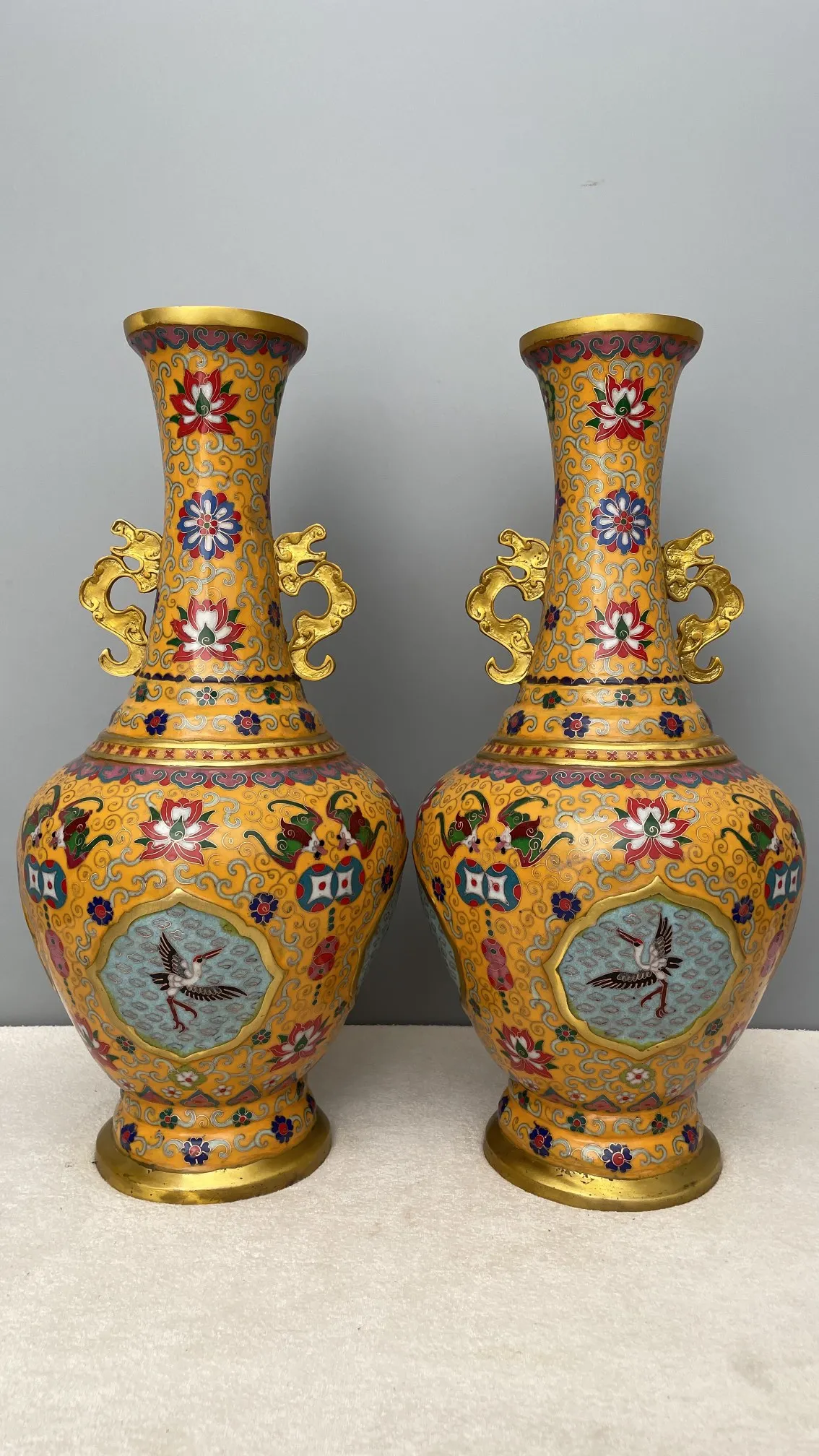 

20"Tibet Temple Collection Old Bronze Cloisonne Enamel Dragon Ear cloud texture Fu Shou Bottle Vase A pair Ornaments Town house