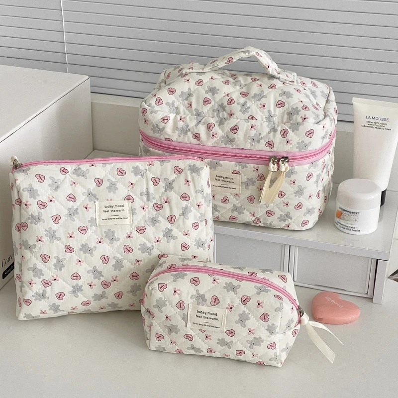 Cartoon Rabbit College Girls Cosmetic Bags Sweet Love Heart Women's Travel Storage Bag Portable Female Makeup Case Handbags