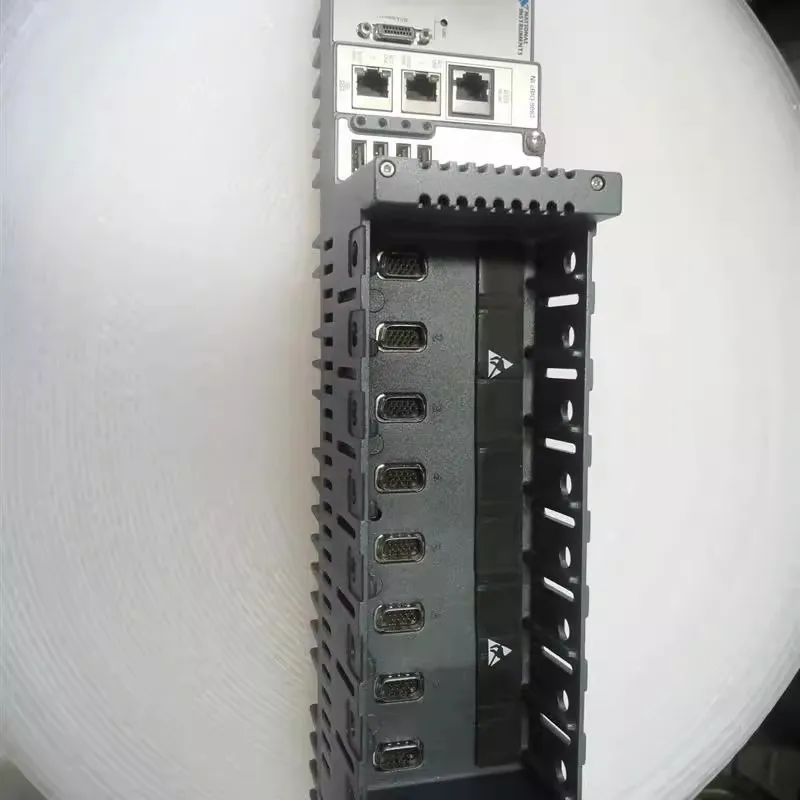 Kontroler American NI CRIO-9082 CompactRIO, oryginalny, oryginalny