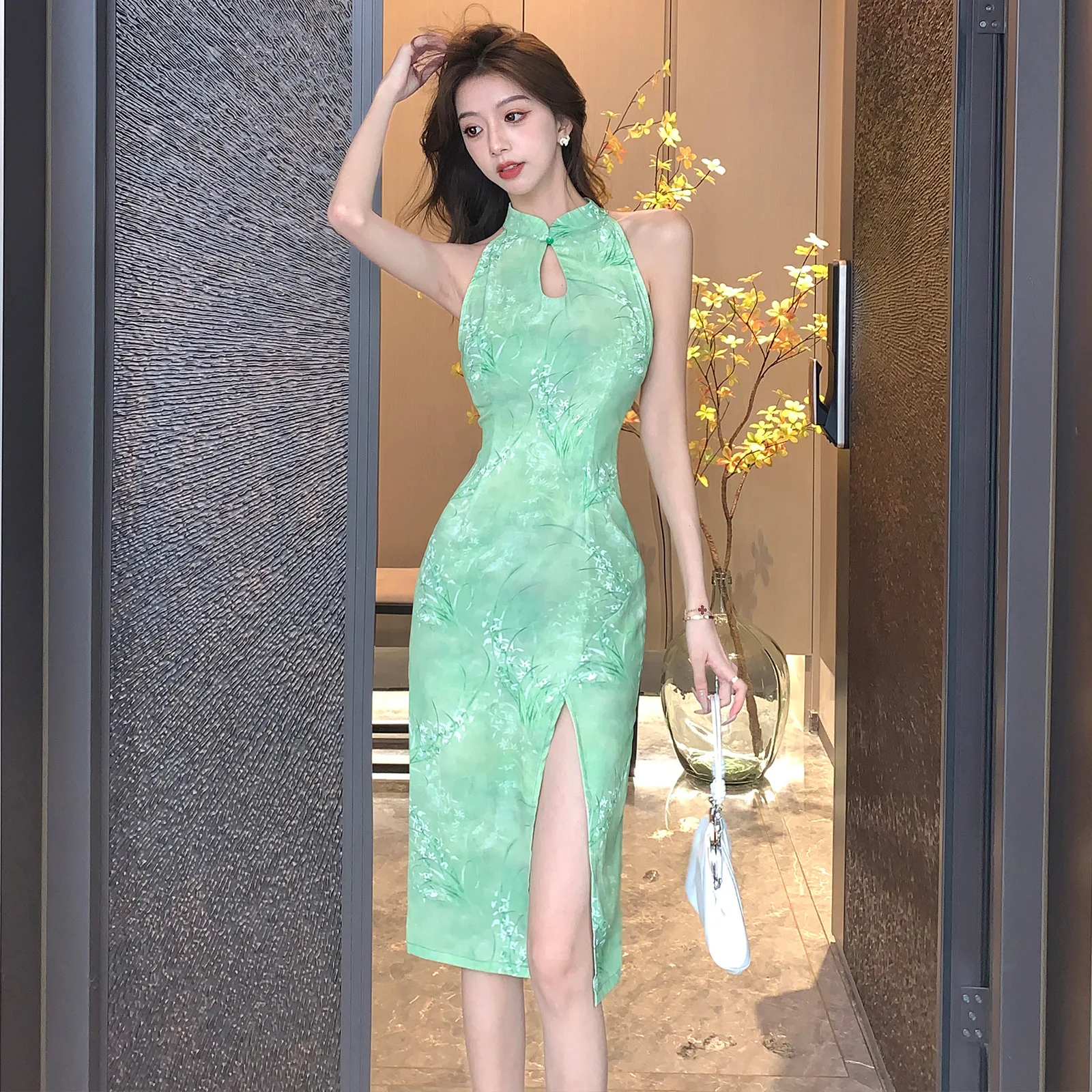 

Женское сексуальное элегантное Ципао с зеленым принтом и разрезом Cheongsam, традиционное китайское платье, винтажное улучшенное простое темпераментное платье, Vestidos