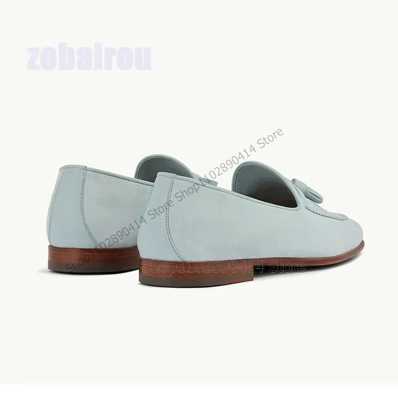 รองเท้าโลฟเฟอร์ผู้ชายสีฟ้าอ่อน แต่งพู่ห้อย ดีไซน์เย็บปักถักร้อย แฟชั่นสวมใส่สบาย งานแฮนด์เมดสุดหรู เหมาะสำหรับงานปาร์ตี้ งานเลี้ยง งานออฟฟิศ และใส่ลำลอง