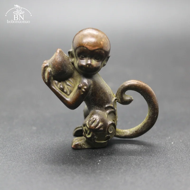 Cute Monkey With Peach Brass Vintage Animal Statue Metal Figurine Home Office Desk Decor Feng Shui Ornament Toy Gift Bring Luck