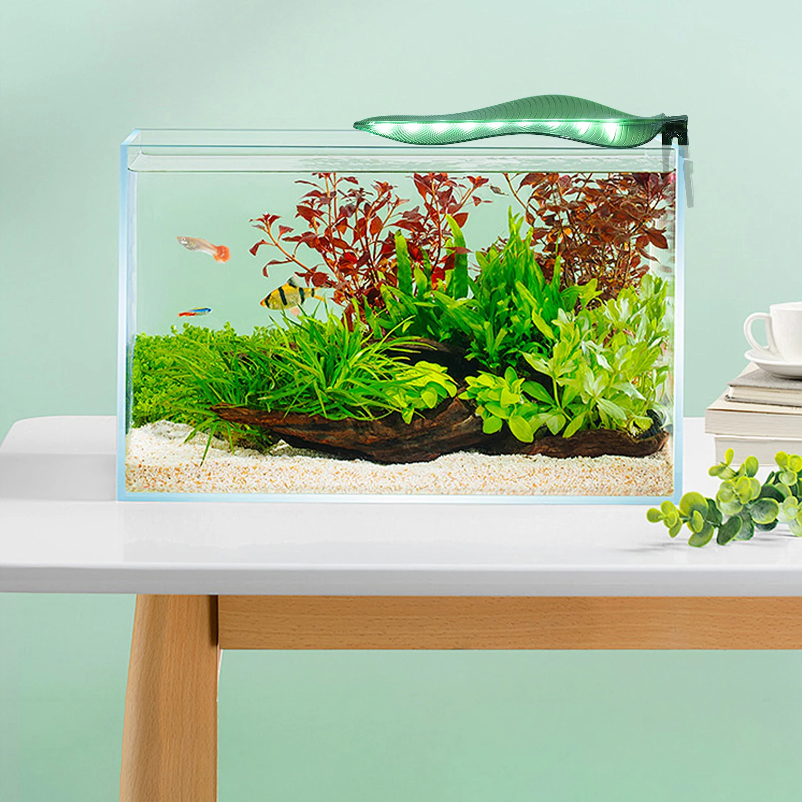 

LED Fish Light Clip On Small Aquarium Light Mini USB Powered for Aquarium Plants Grass Pet Supplies