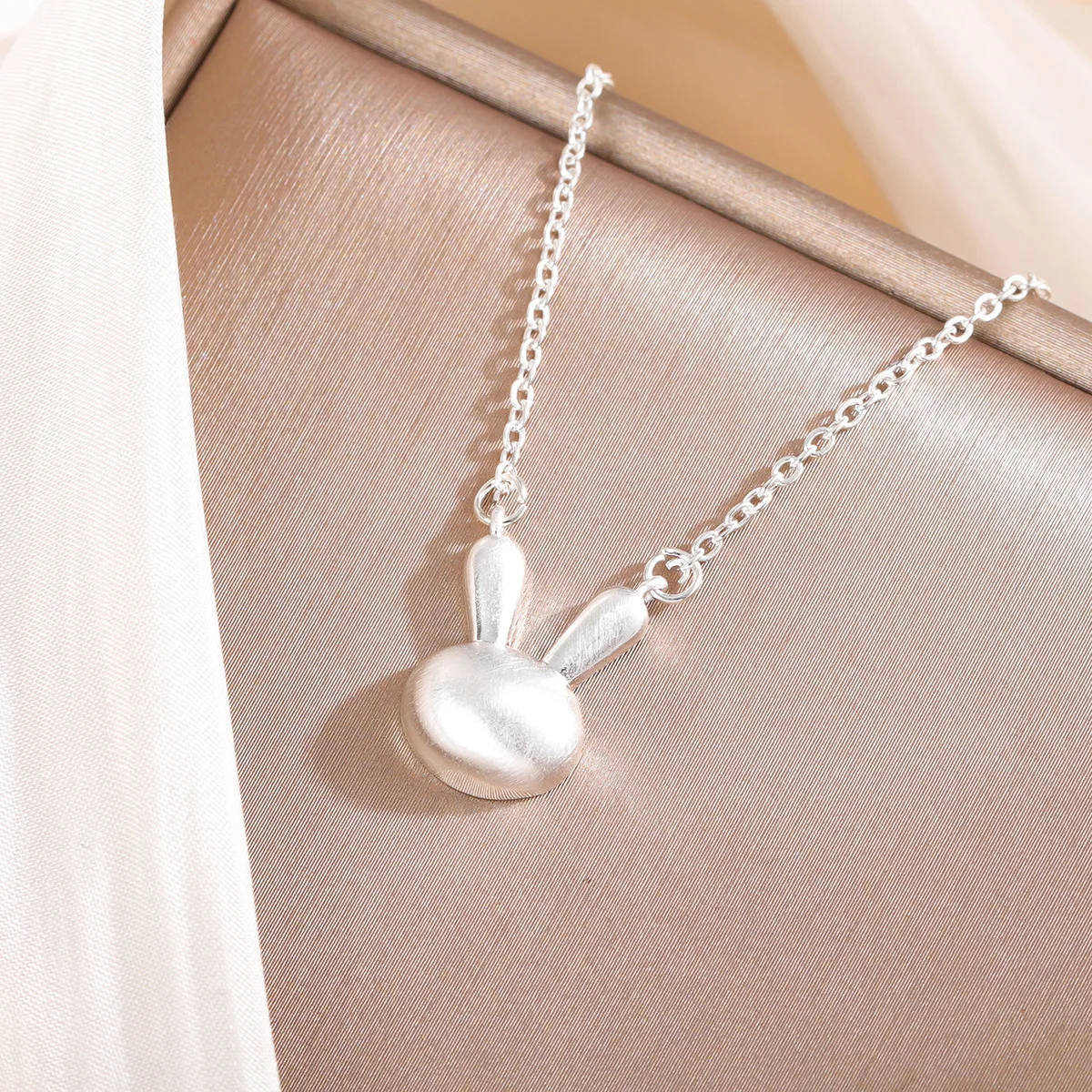 UiniTail hot new 925 Tibetan silver sweet brushed bunny necklace Korean fashion cute tide flow short clavicle chain female XL155