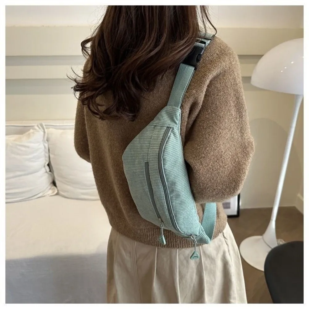 Modische Große Hüfttasche aus Braunem Cord, Diebstahlsichere Brusttasche, Umhängetasche für Damen – Detail 9
