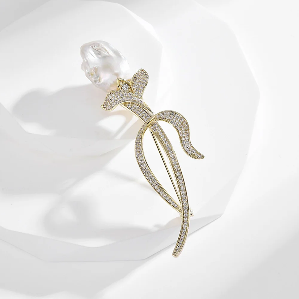 Luxury Brooch for Women Pearl Rose Flower Brooches Clothing Lapel Pins Copper Jewelry Accessories Corsage Women's Birthday Gifts