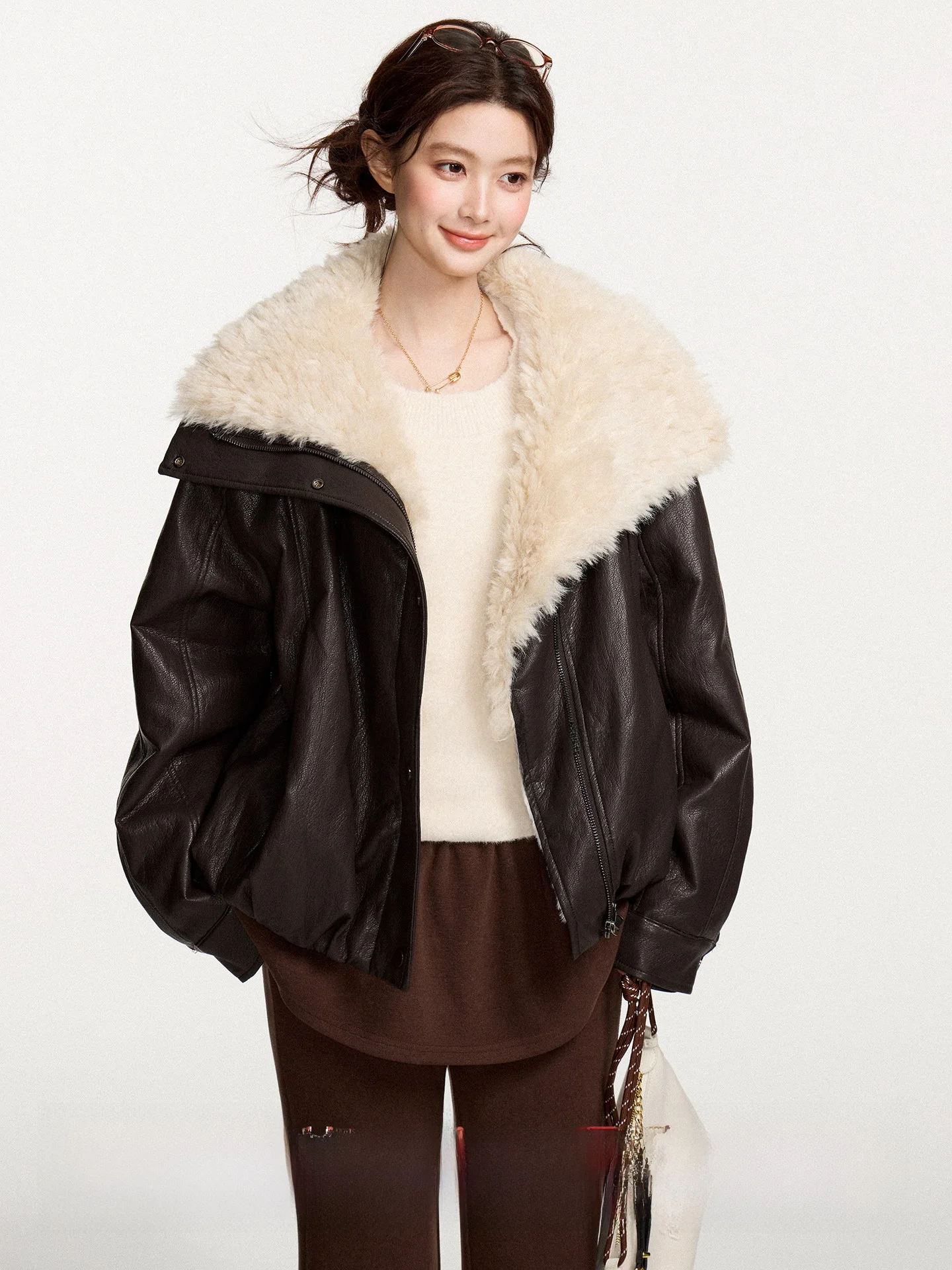 

Exnot Meat Furry Large Collar Loose PU Leather Jaet Women Winter New Sle Retro Warm Outerwear Ladies Faion ort Coat