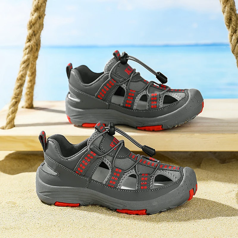 

Пара детских спортивных кроссовок с дышащим верхом и противоскользящей подошвой, подходящих для летнего пляжного отдыха, модель LR-X031.