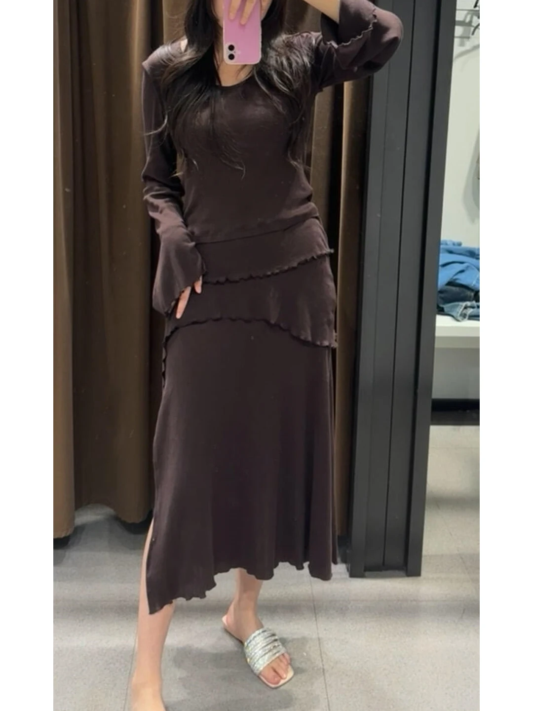 

Early Autumn Brown round Ne Long Sve Spliced ort T-irt Base irt Top Women Spring Autumn Inner Wear Outer Wear