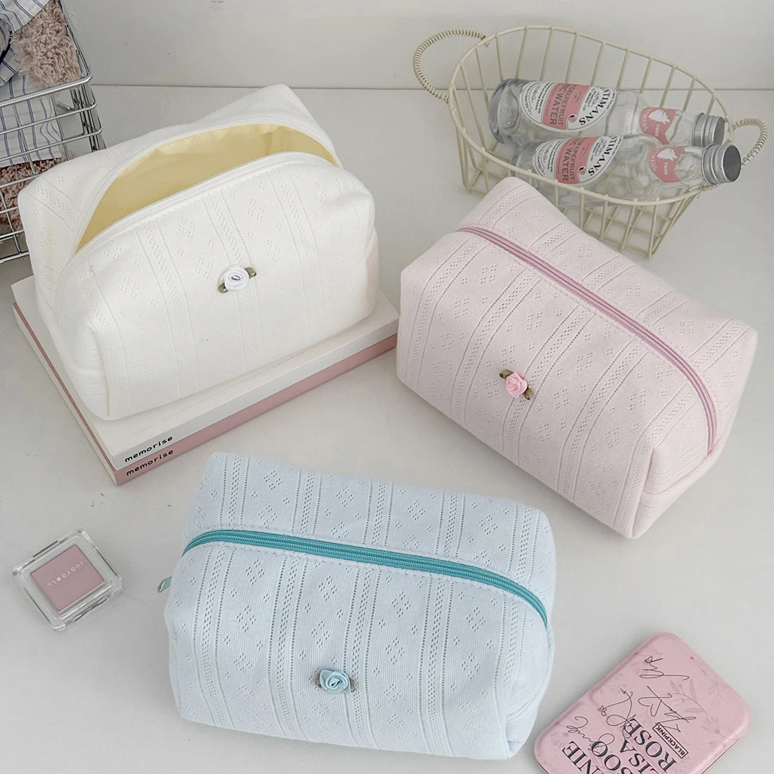 Fashion Flower Women Small Makeup Bag Travel Organizer Pillow Cosmetic Handbag Pouch Gilrs Simple Square Zipper Clutch Bags
