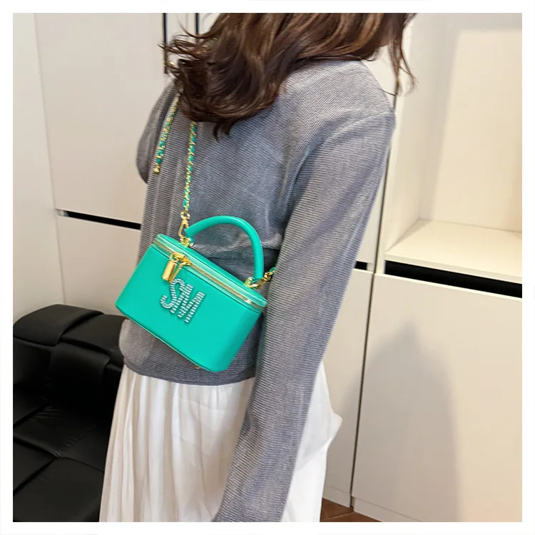 

Женская сумка-коробка 2025, шикарная сумка через плечо с буквенным дизайном, универсальная сумка через плечо с верхней ручкой, роскошная дизайнерская сумка-тоут