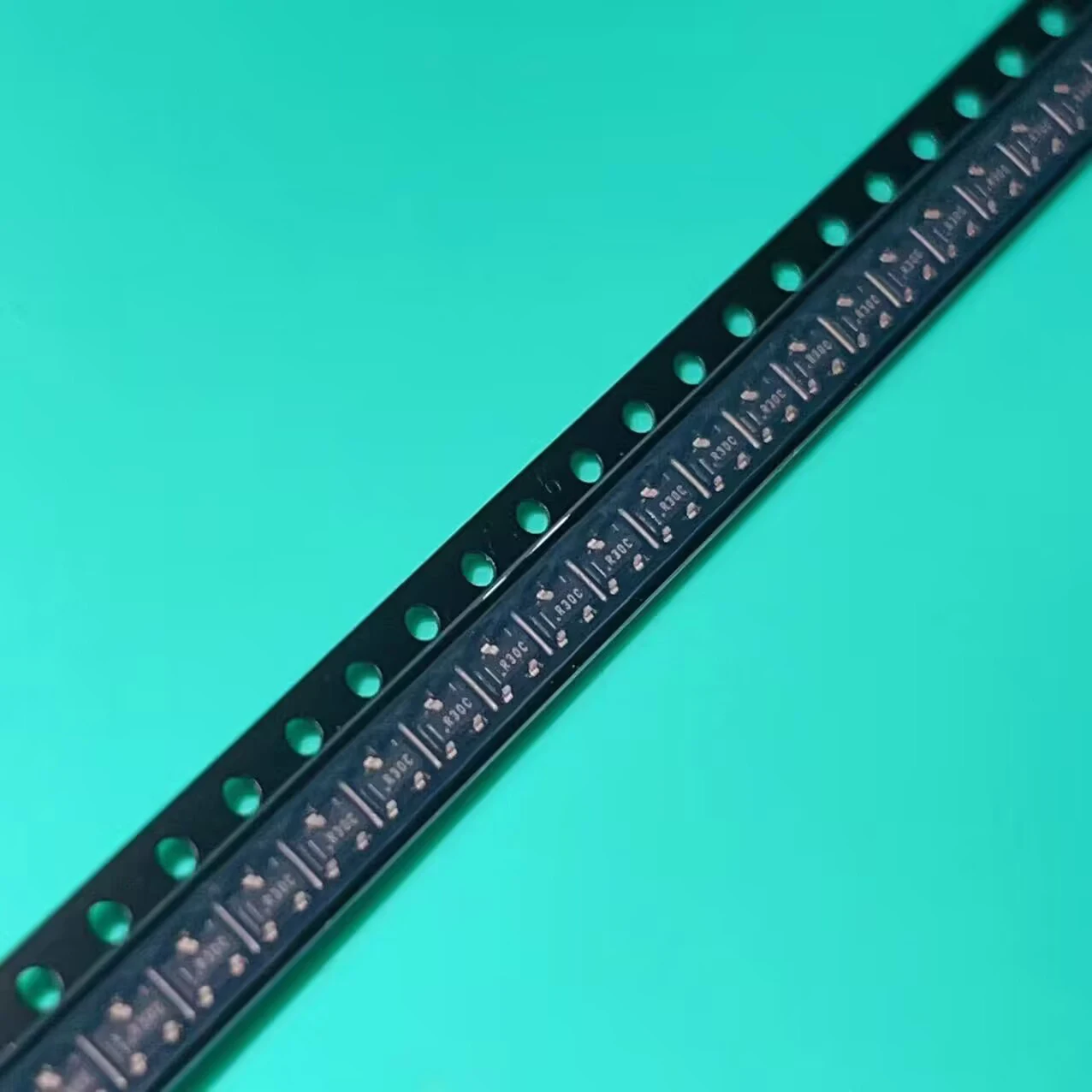 10 pçs/lote REF3025AIDBZR 3025 REF3025AIDBZT SOT23-3 IC VREF SERIES 2.5V SOT23 R30C R3OC