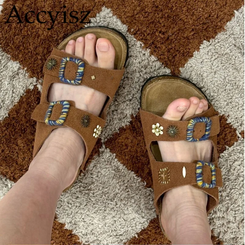 

Retro Flat Slippers Women Open Toe Suede Flower Leisure Sandals Outdoor Vacation Shoes Summer Belt Buckle Thick Sole Beach Shoes