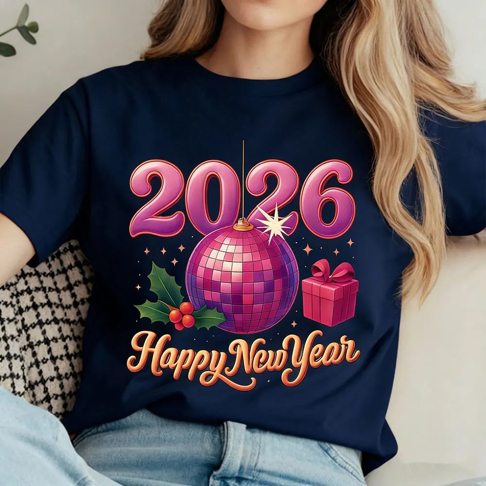 سنة سعيدة 2026 العصرية ليلة رأس السنة المرأة قميص السنة الجديدة الجرافيك تي شيرت الرجعية السنة الجديدة ديسكو الكرة الجرافيك Y2k بلايز القمصان #6