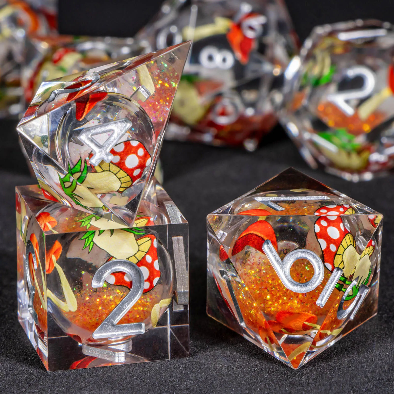 مجموعة نرد الفطر السائل الأساسية للعب الأدوار مجموعة نرد D وD للزنزانات والتنينات الراتنج حافة حادة D & D النرد #3