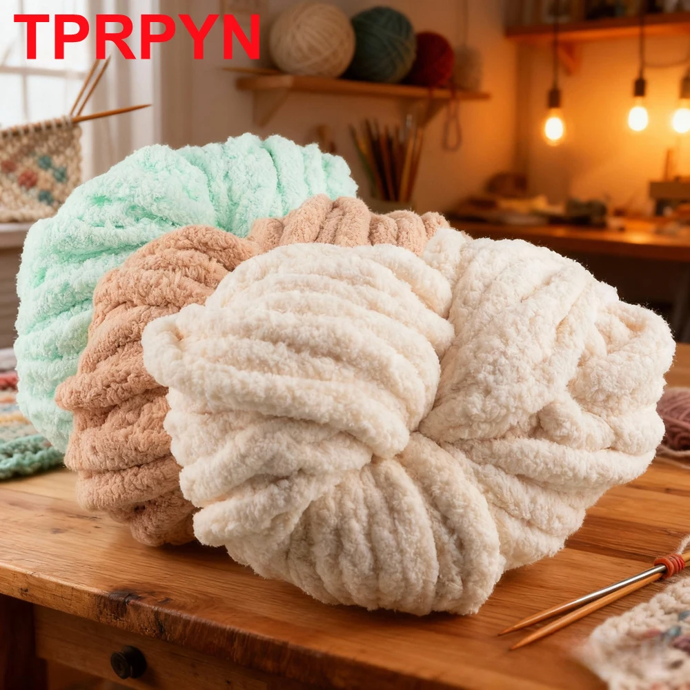 250 g handgewebtes Chenille-Graugarn für grobes Strickgarn. Weiches und farbenfrohes, einlagiges Garn mit Samtlinie für Haustiernester