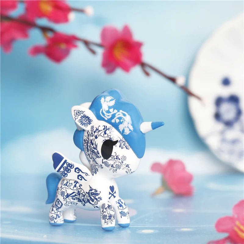 Tokidoki Unicorno Family Series 8 Blind Box - هدية سطح المكتب قابلة للجمع من الجيل الثامن