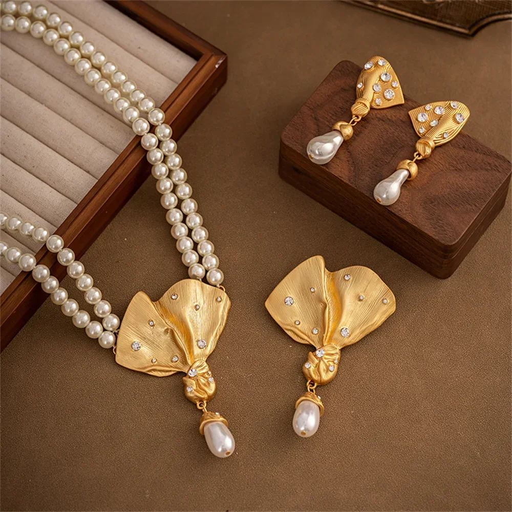 

Medieval Delicate Fold Butterfly Earrings Double Layers Pearl Necklace Brooch Sets Ginkgo Leaf Women's Vintage Party Jewelry