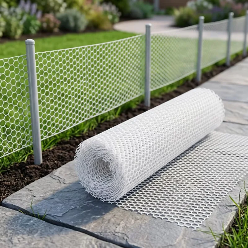 

Durable PE Fencing Wire Net 0.8cm Square Mesh Outdoor Garden Protection Mesh Size 50x500cm