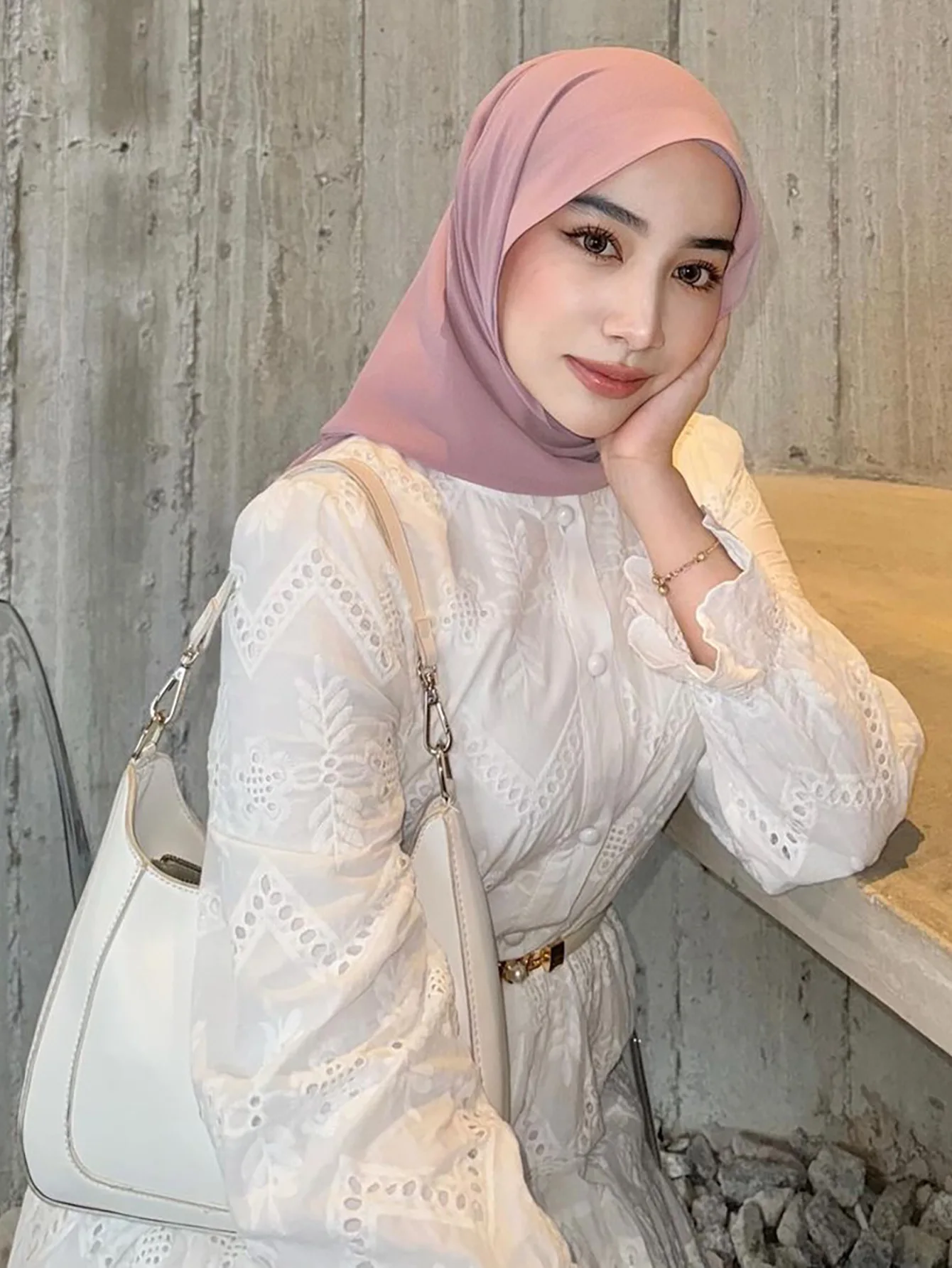 

Модное однотонное свободное платье с длинным рукавом, повседневное женское длинное платье с v-образным вырезом и пуговицами, весна-лето, ажурные платья трапециевидной формы, новинка