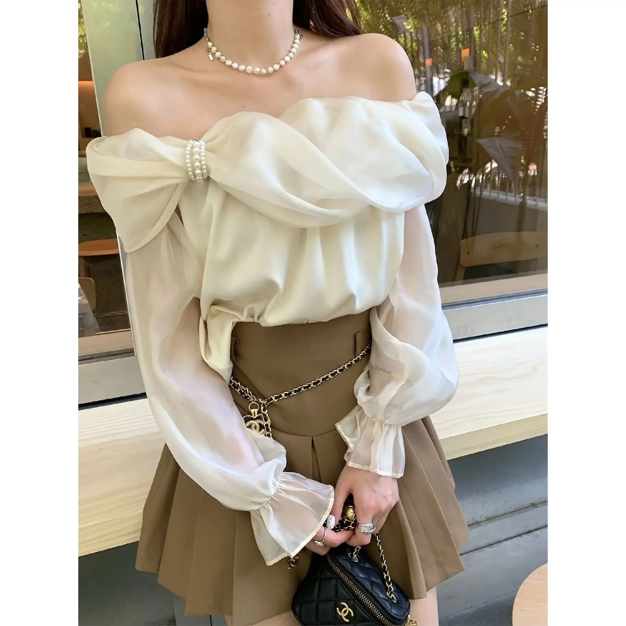 

One-word Shoulder Pearl Decorative Fungus Shirt Women's Spring and Summer Off-the-shoulder Long-sleeved Top