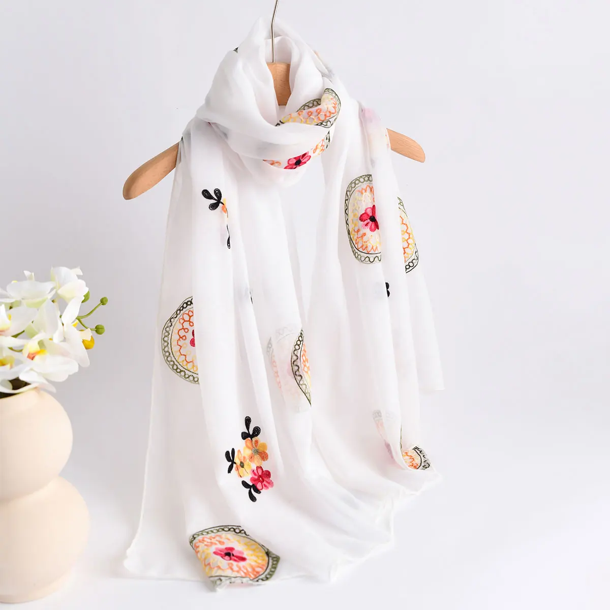 Summer New Lightweight Breathable Cotton and Linen Embroidery Scarf Ethnic Style Fashionable Soft Women's Sunscreen Shawl Scarf view 4