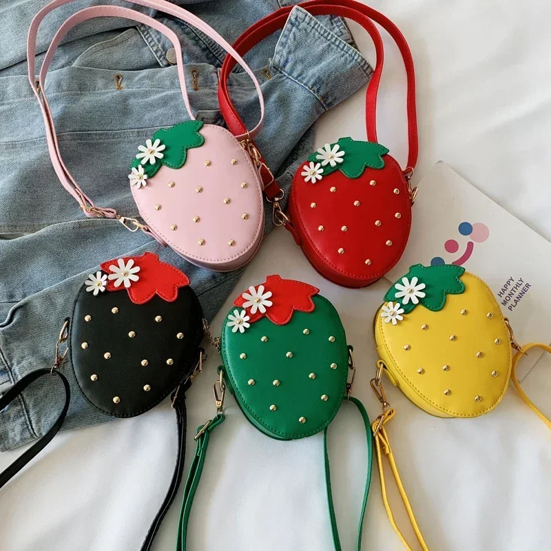 Lovely Children's Strawberry Crossbody Bags Cute Baby Accessories Shoulder Bag Fashion PU Leather Girls Rivet Coin Purse Handbag