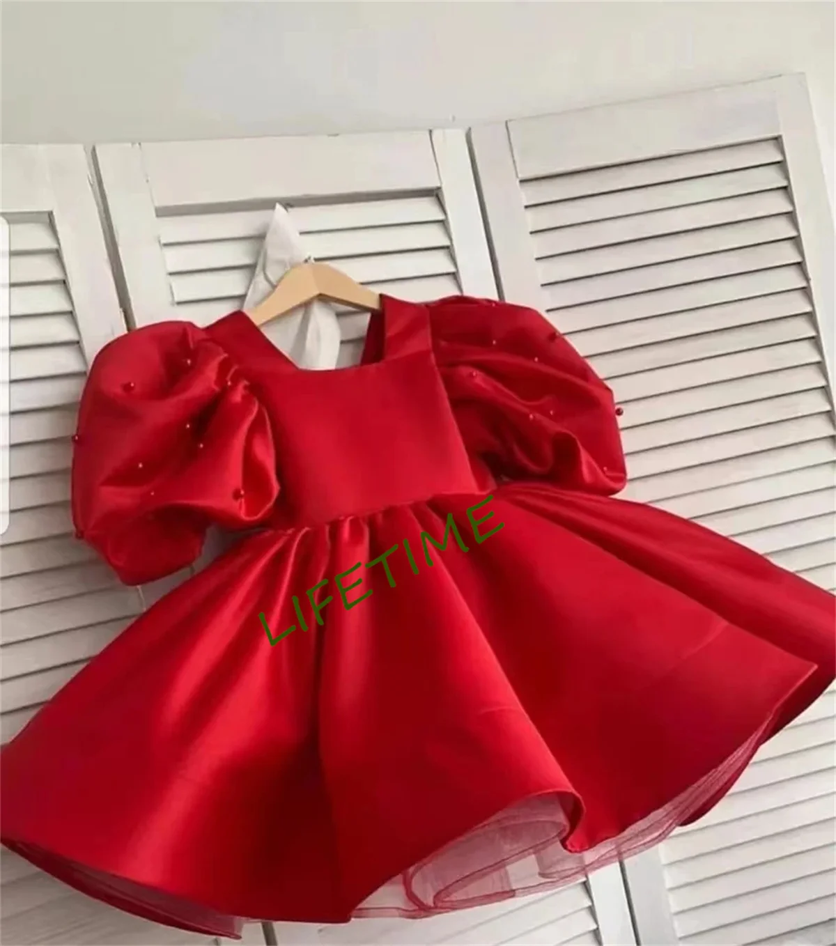 Cute Baby Girl First Communion Dresses Rose Red Puff Sleeves Pearls Birthday Party Dresses Fluffy Ball Gown Flower Girl Dress