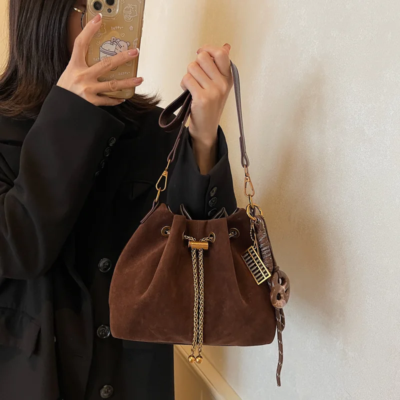 

2025 Lucky Bag Suede Bucket Purse for Women Fall Winter Drawstring Underarm Bag Niche Matte Shoulder Crossbody Vintage Style